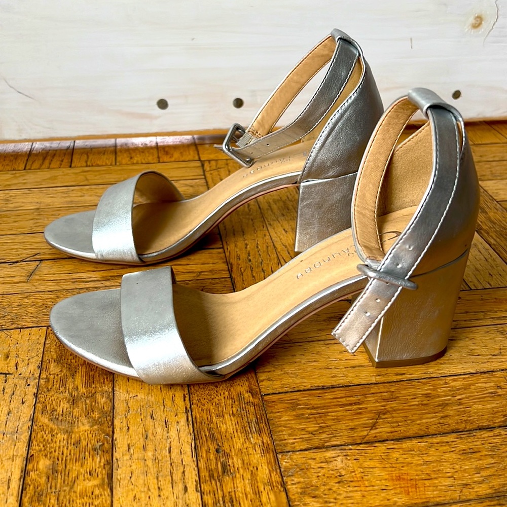 CL by Chinese Laundry Silver Block Heel- mint condition!